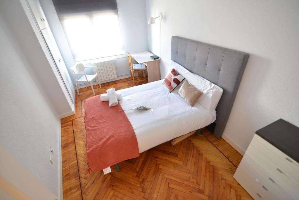 El Apartamento De San Manolo By Just Room Santander Bagian luar foto