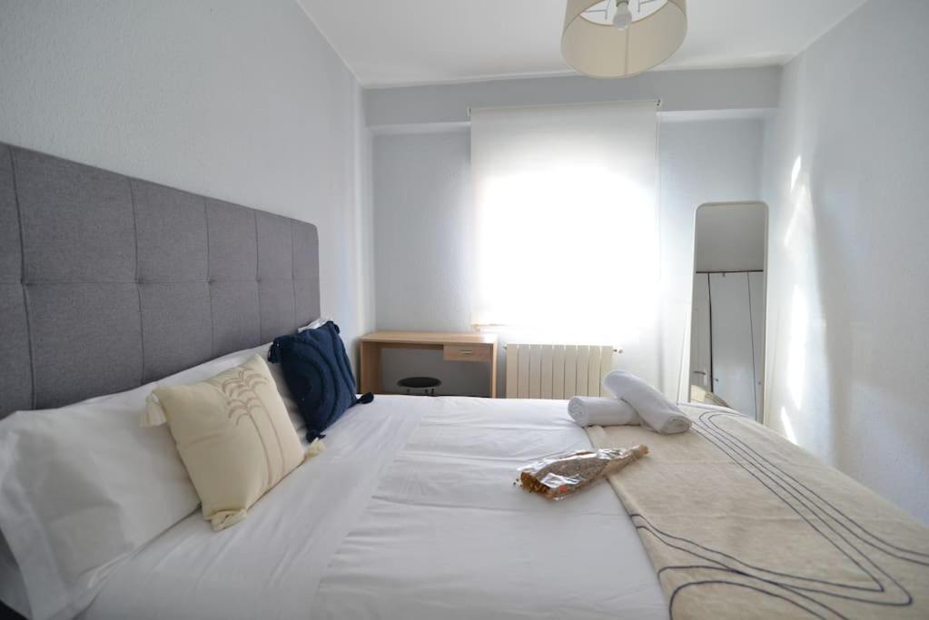 El Apartamento De San Manolo By Just Room Santander Bagian luar foto